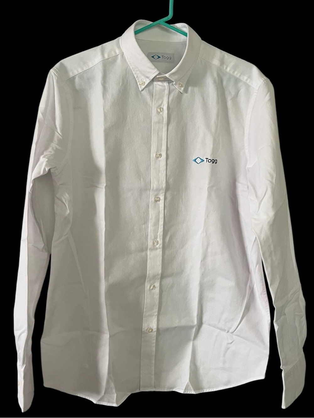 Men's White Button-Front Dress Shirt — Size Medium